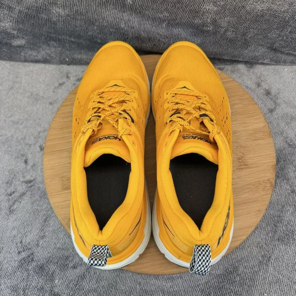 Hoka One One hoka one